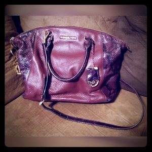 Burgundy leather Michael Kors